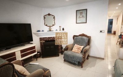 A village house in Altea la Vella on 2 floors with several terraces.